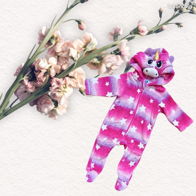 Pyjama ou Combinaison Licorne Magique bébé fille taille mois