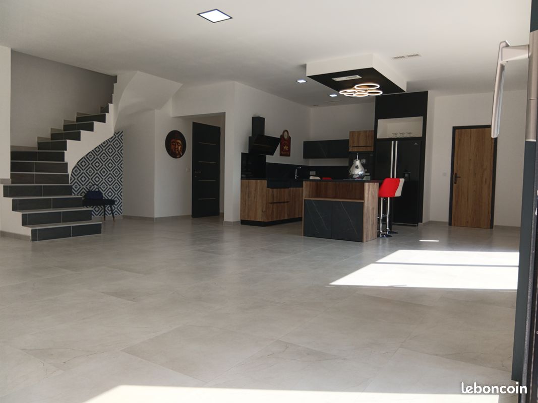 Maison 6 pièces 172 m² · à Uzès · 172 m² · 635 000 €