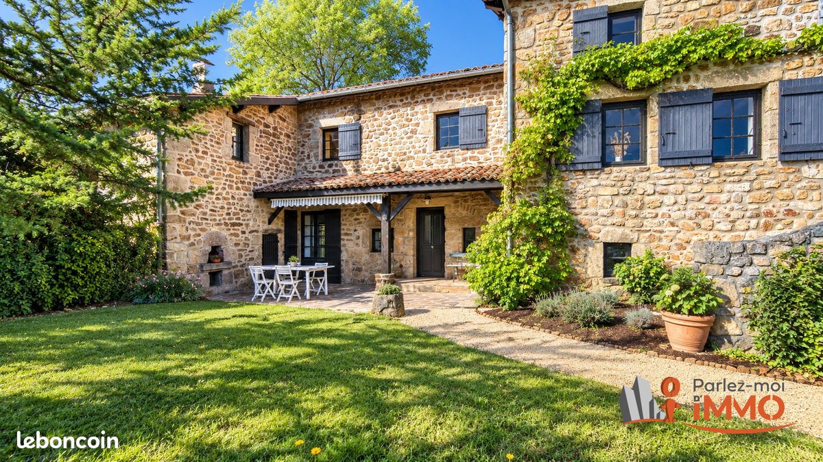 Maison 7 pièces 205 m² · à Burdignes · 205 m² · 389 000 €