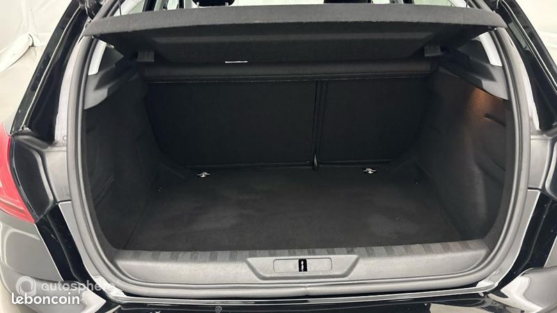 Peugeot 308 1.5 BlueHDi 100ch S&S Style (image 14)
