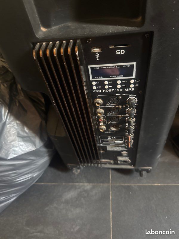 Enceinte, amplifiée (image 1)