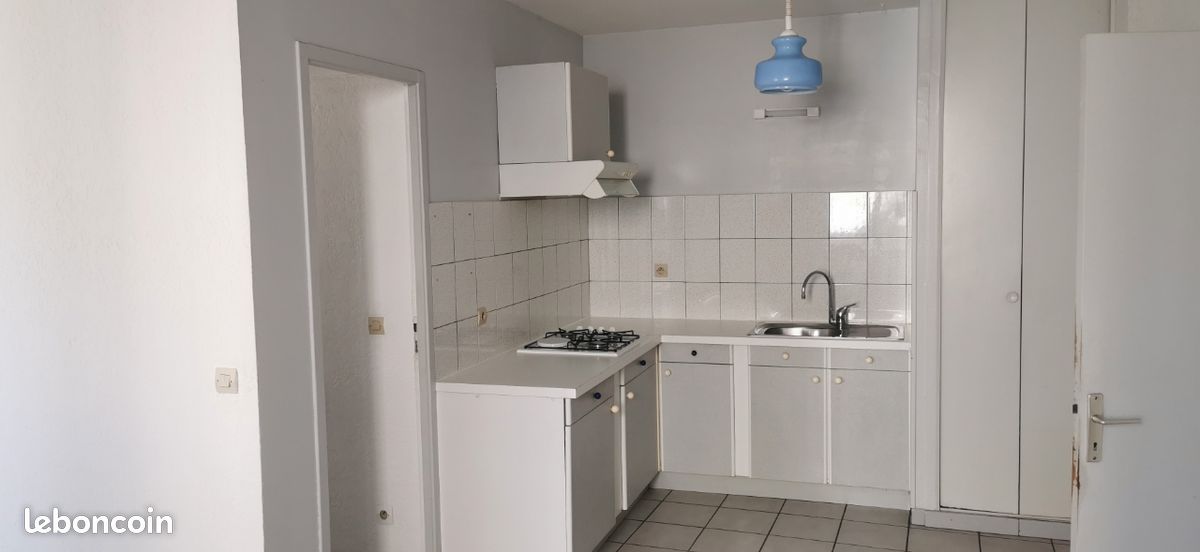 Appartement 2 pièces 38 m² · à Nîmes · 38 m² · 470 €