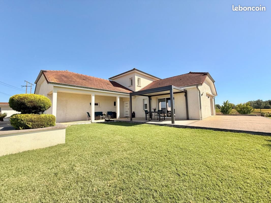 Maison 6 pièces 152 m² · à Les Maillys · 152 m² · 349 000 €