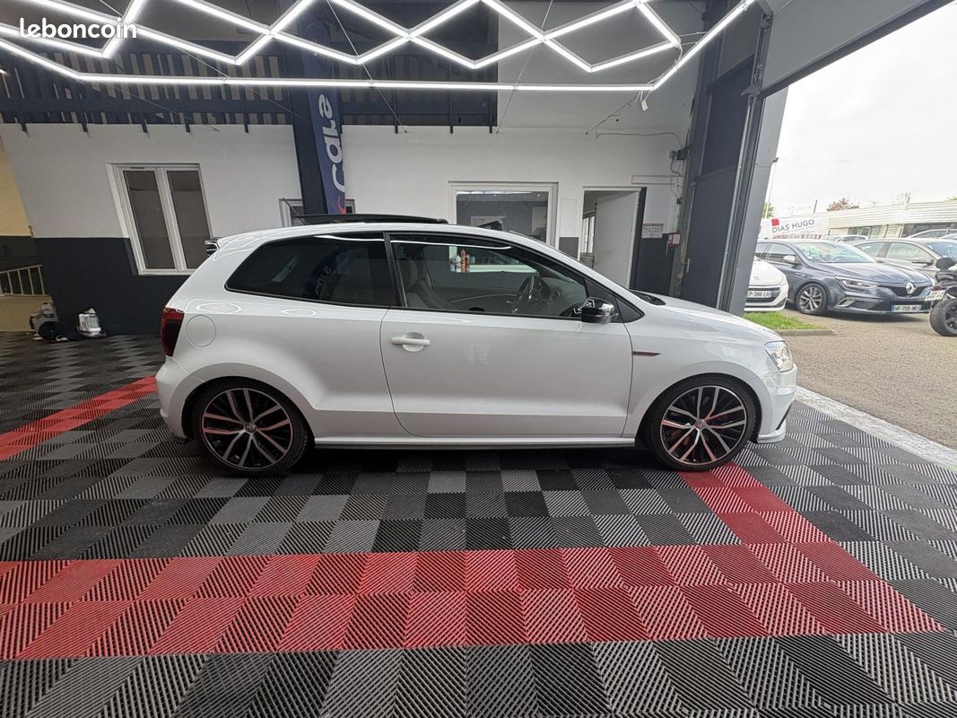 VOLKSWAGEN POLO 1.8 TSI 190 BLUEMOTION GTI ( toit ouvrant ) (image 22)