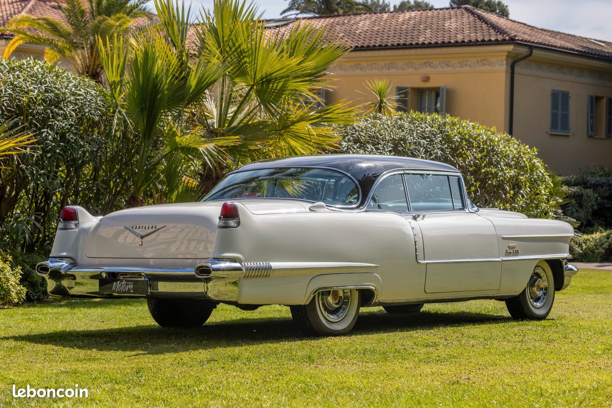 CADILLAC Type 62 coupé De Ville 1956 restaurée (image 2)