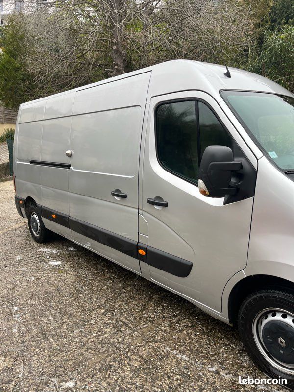 Fourgon Renault Master (image 2)