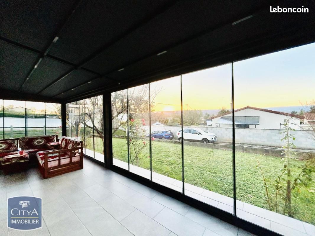 Maison 5 pièces 140 m² · à Sury-le-Comtal · 140 m² · 289 000 €