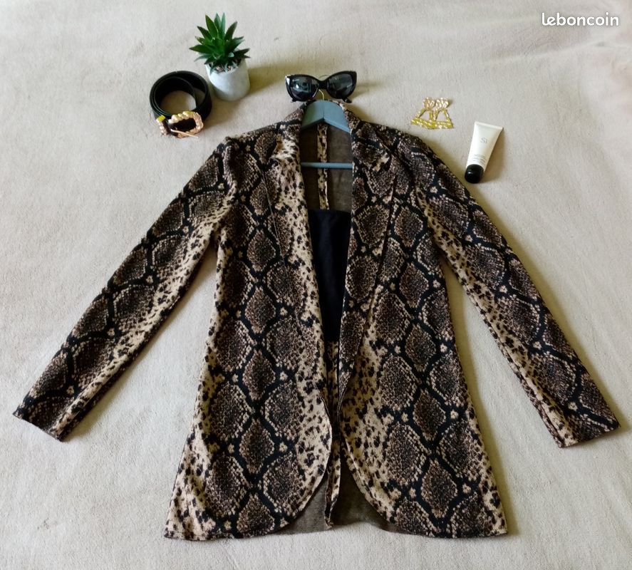 Blazer python (image 1)