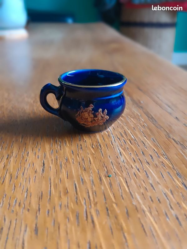 Tasse Miniature Limoges Bleu Cobalt Et Or Fin - Ancienne Dinette Porcelaine