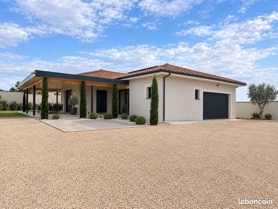 Maison 4 pièces 187 m² · à Lavernose-Lacasse · 187 m² · 439 000 €