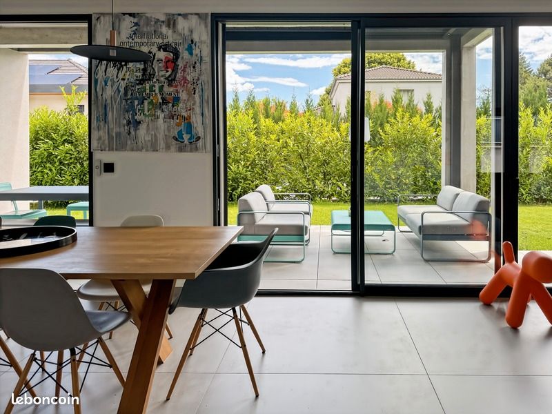 Maison 6 pièces 228 m² · à Divonne-les-Bains · 228 m² · 1 290 000 €