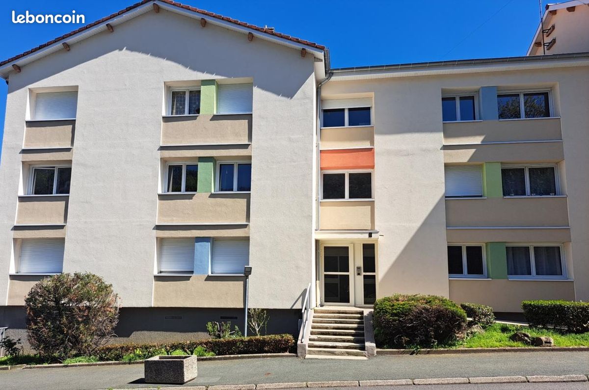 Appartement 5 pièces 93 m² · à Bourg-Argental · 93 m² · 714 €/mois