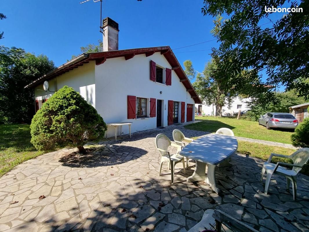 Maison 7 pièces 156 m² - Bardos 64520 (image principale 1)