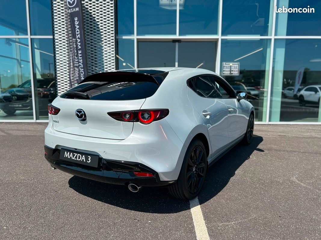 MAZDA Mazda3 5 portes 2.0L e-SKYACTIV-X M Hybrid 186 ch BVA6 Nagisa (image 5)