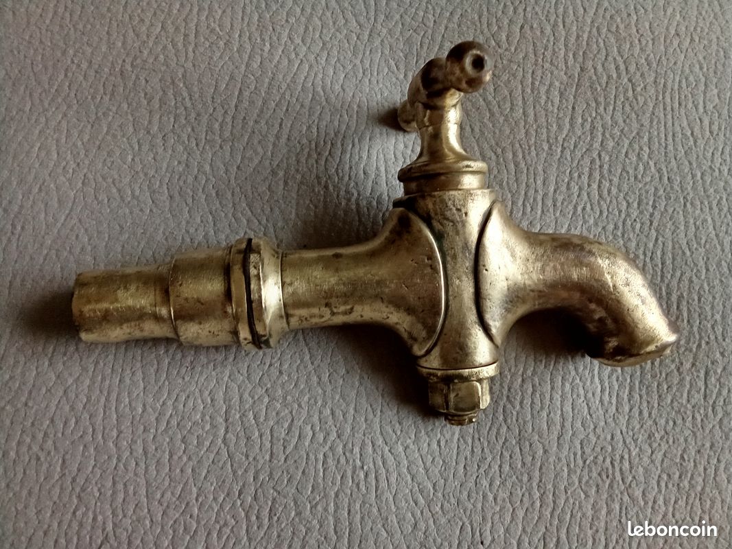 Lot De Robinets Anciens En Bronze Argenté - Avec Poinçon - Pour Pièces Détachées Ou Restauration