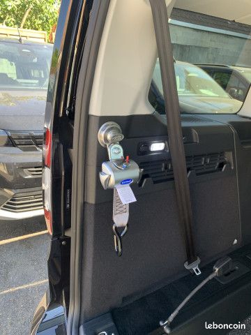 Ford Tourneo Connect FREEDOM 1.5 EcoBoost 114ch Titanium DSG7 5 + 1 FR TPMR HANDICAP (image 12)