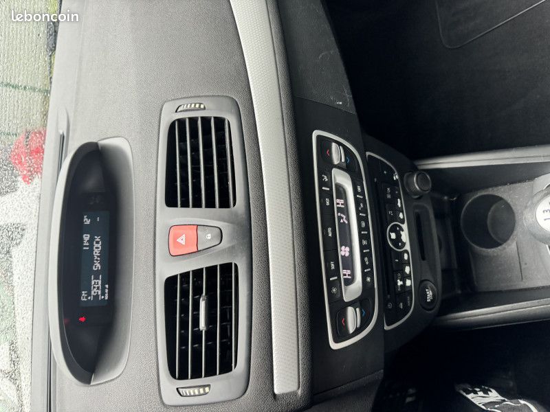 Renault MEGANE III N1 1.5 DCI 105CH EXPRESSION PRO ECO² (image 11)