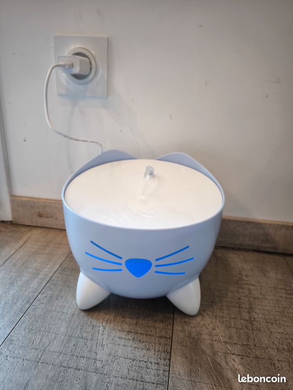Fontaine à eau pour chat (image 2)