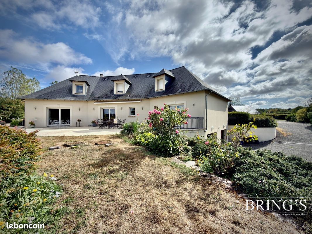 Maison 14 pièces 337 m² · à Sylvains-lès-Moulins · 337 m² · 333 000 €
