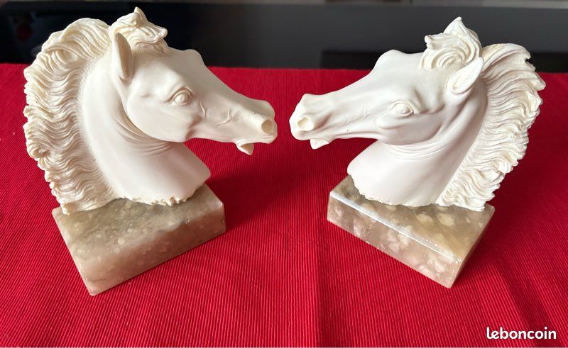 Sculpture Italienne Art Déco De Cheval En Albâtre Et Marbre Noir Années 1960