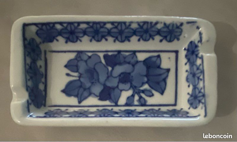 Cendrier en Porcelaine, T-Kopen Aghen, collector (image 1)