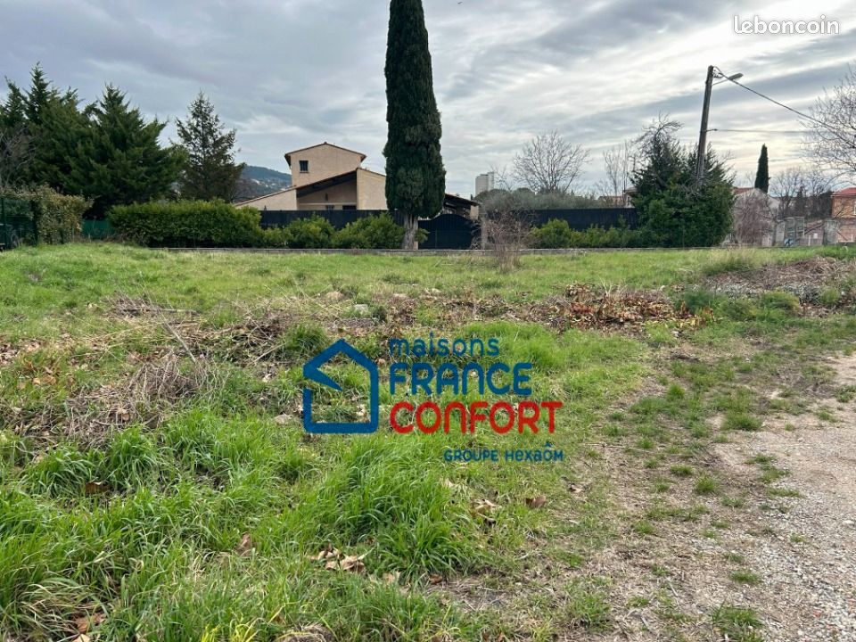 Terrain 800 m² Draguignan · 160 000 €