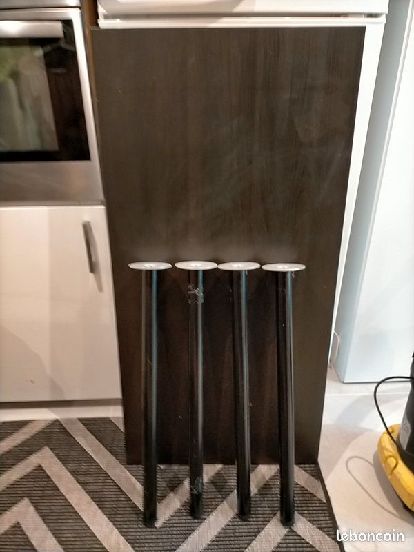 Table 120x60 cm (image 1)
