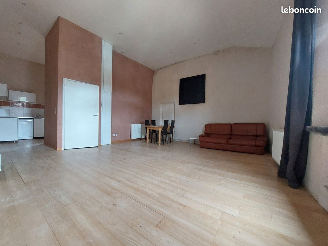 Appartement 2 pièces 59 m² · à Le Crest · 59 m² · 550 €