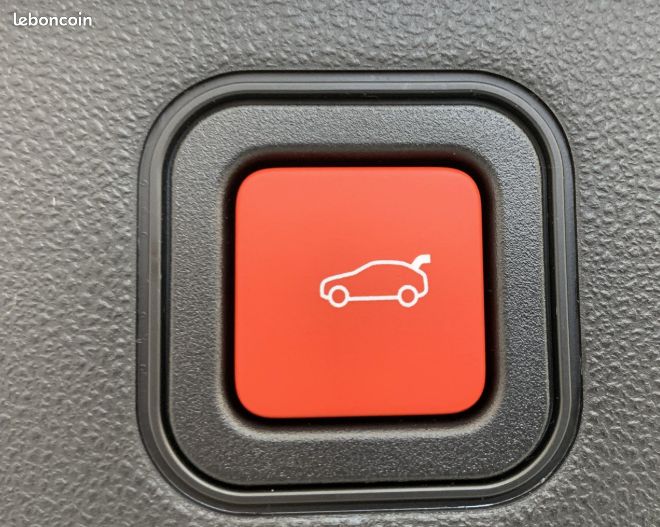 Fiat 600 T-Gen 3 1.2 Hybrid 145 eDCT6 Sport (image 11)