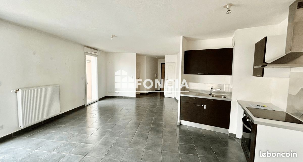 Appartement 3 pièces 70 m² · à Vénissieux · 70 m² · 1 000 €