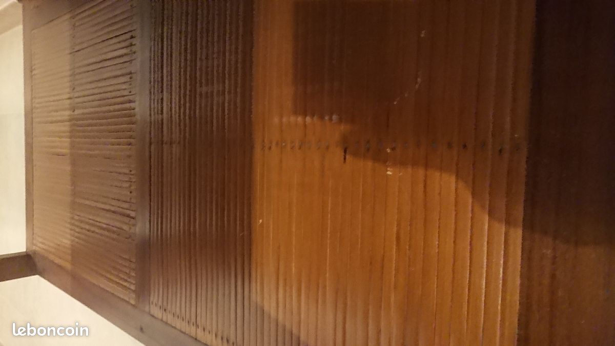 Table en bois exotique (image 4)