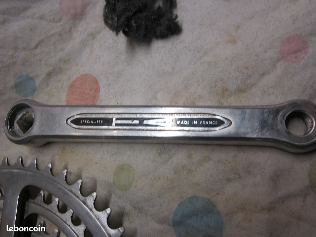 Spécialités T.A 107mm Bottom Bracket Titanium Axle - French 35x1 Spécialités T.A 107mm Bottom Bracket Titanium Axle - French 35x1