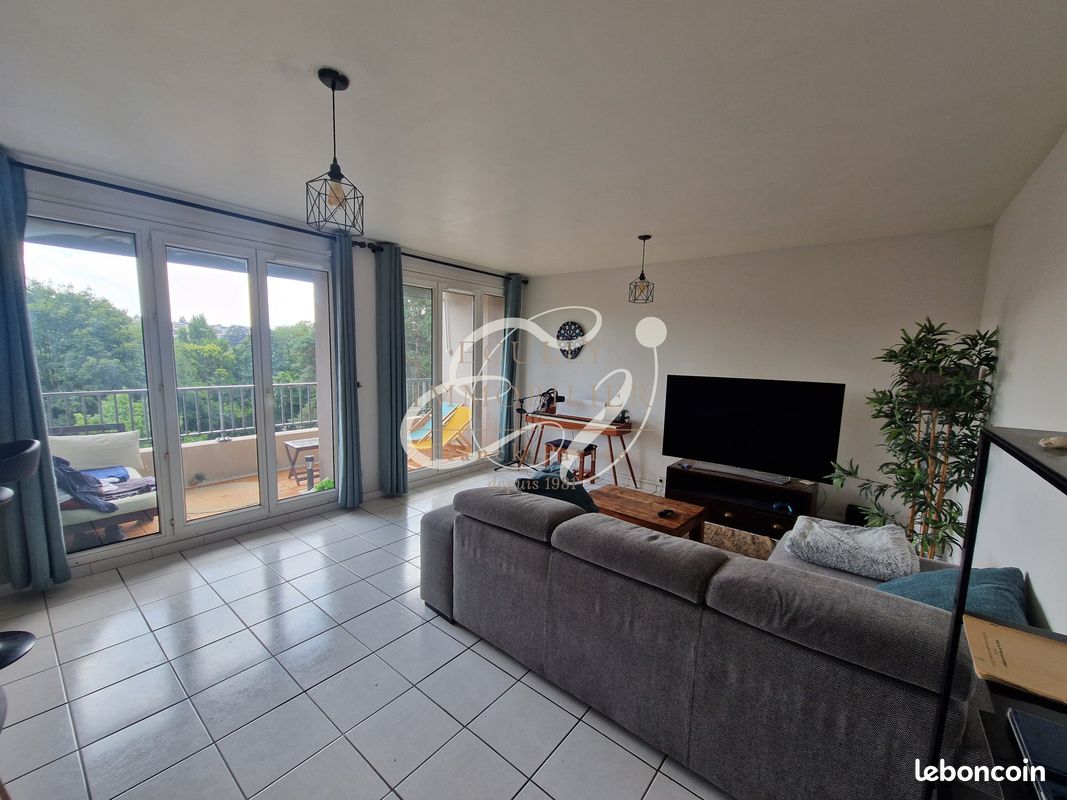 Appartement 2 pièces 51 m² · à Écully · 51 m² · 1 000 €