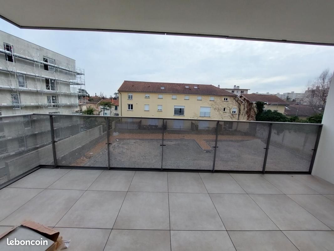 Appartement 3 pièces 63 m² · à Gleizé · 63 m² · 827 €