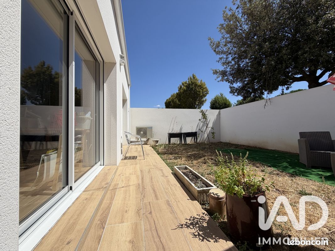 Maison 5 pièces 102 m² · à Charron · 102 m² · 350 000 €