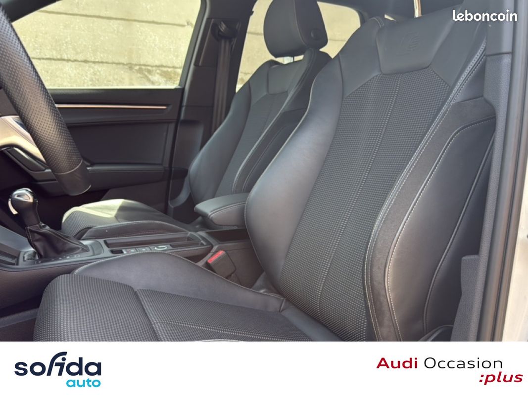 AUDI Q3 45 TFSIe 245 ch S tronic 6 S line (image 8)