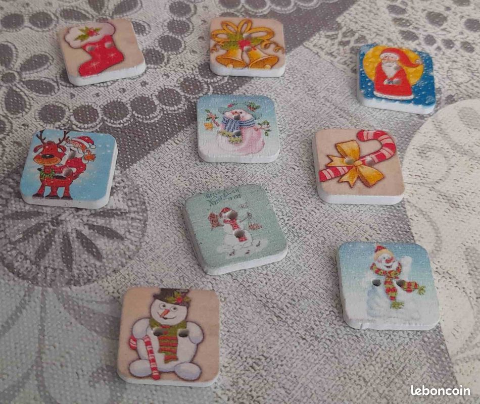 Boutons carrés bois Noël vintages lot de 8 (image 3)