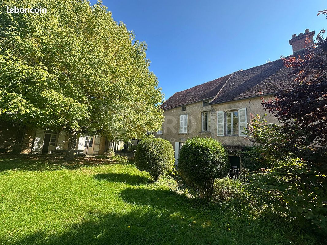 Maison 7 pièces 175 m² · à L'Isle-sur-Serein · 175 m² · 290 000 €