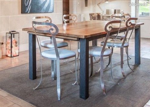 Table contemporaine noyer et chaises metal et cuir (image 1)