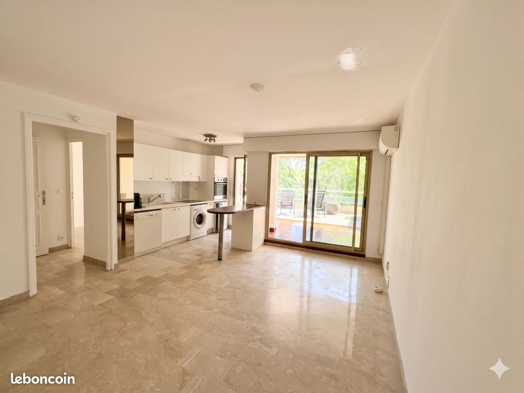 Appartement 2 pièces 54 m² · à Cannes · 54 m² · 330 000 €
