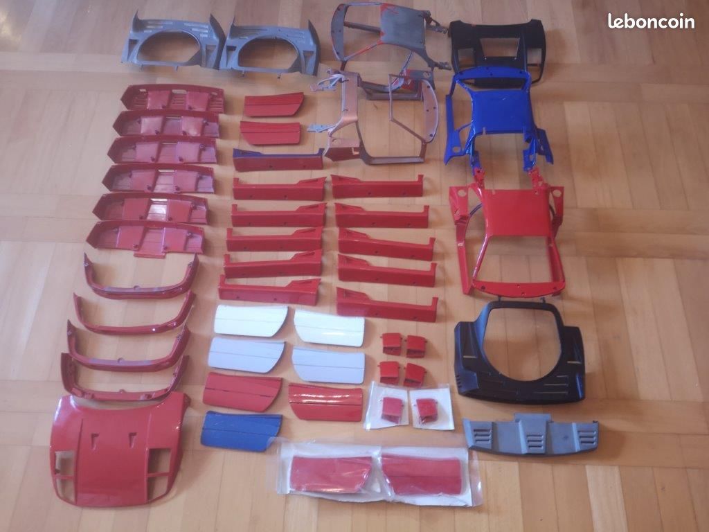 Pièces métalliques F40 et Testarossa Pocher 1/8 différentes (image 17)
