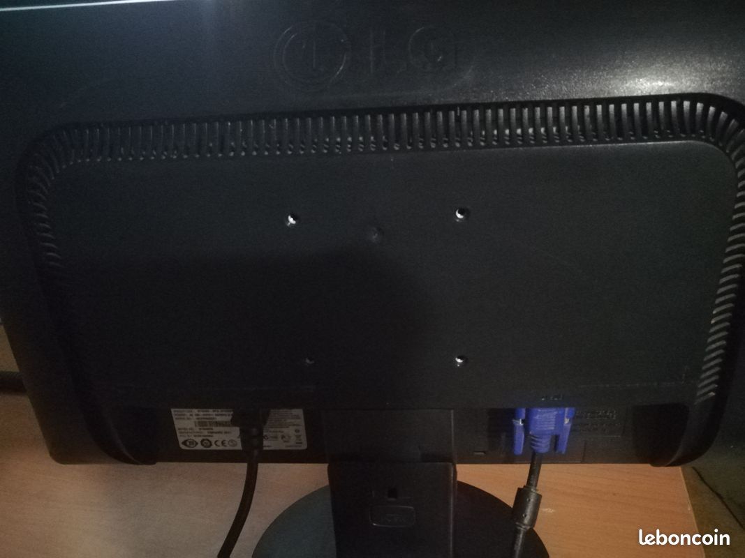 Ecran PC 18.5" LG FLATRON W1946S-BF (image 1)
