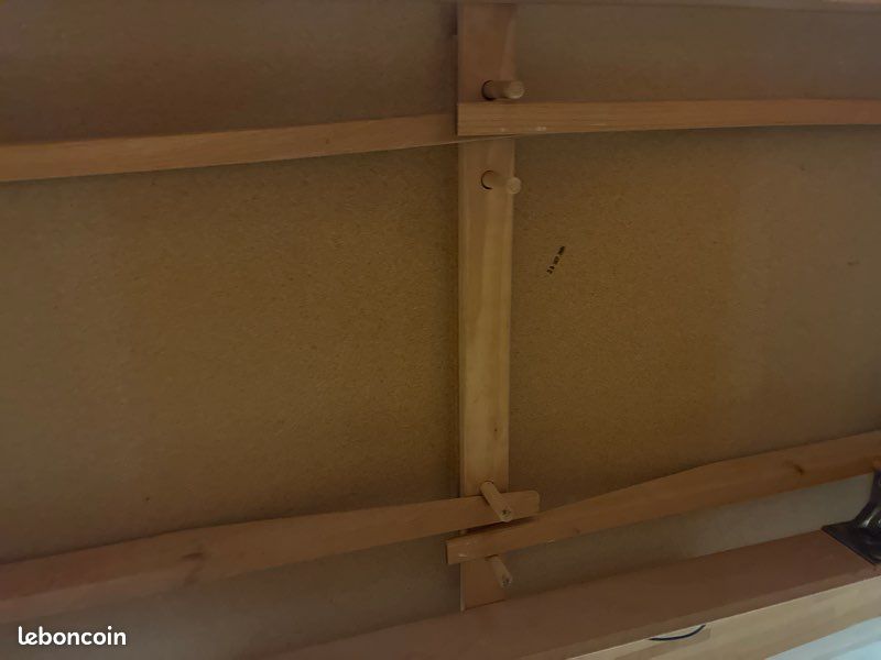 Table en bois avec plateau carrelé (image 6)