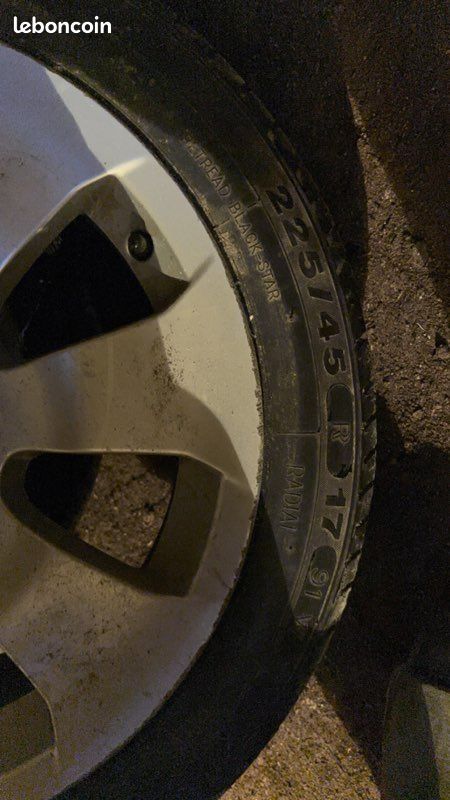Jantes BMW 17 pouces pneus neufs (image 3)
