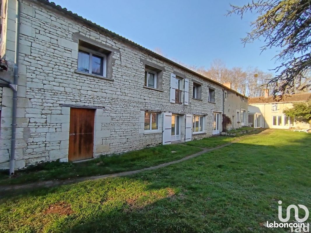 Ferme 10 pièces 285 m² - Monts-sur-Guesnes 86420 (image 2)