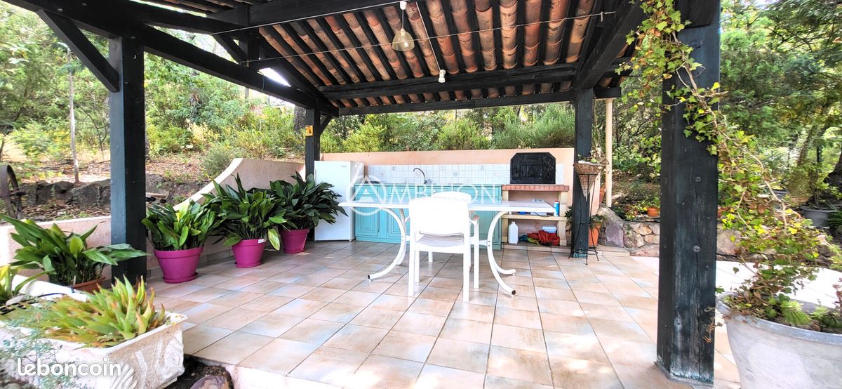 Maison 4 pièces 128 m² · à Bagnols-en-Forêt · 128 m² · 472 000 €