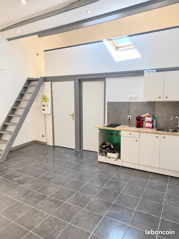 Appartement 1 pièce 30 m² · à Cuers · 30 m² · 570 €/mois