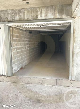 Garage/box 26 m² L Isle D Abeau