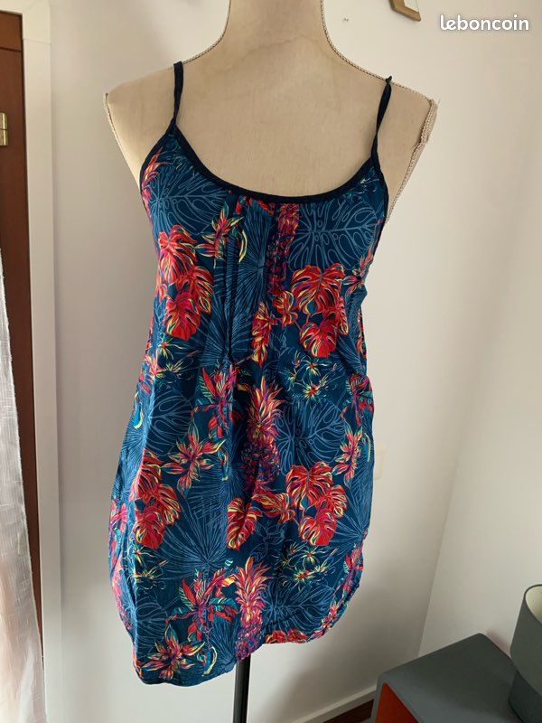 Lot De 5 Vêtements Femme Taille 42 Neufs - Style Vintage Floral Avec Strass, Pantalons Et T-shirt