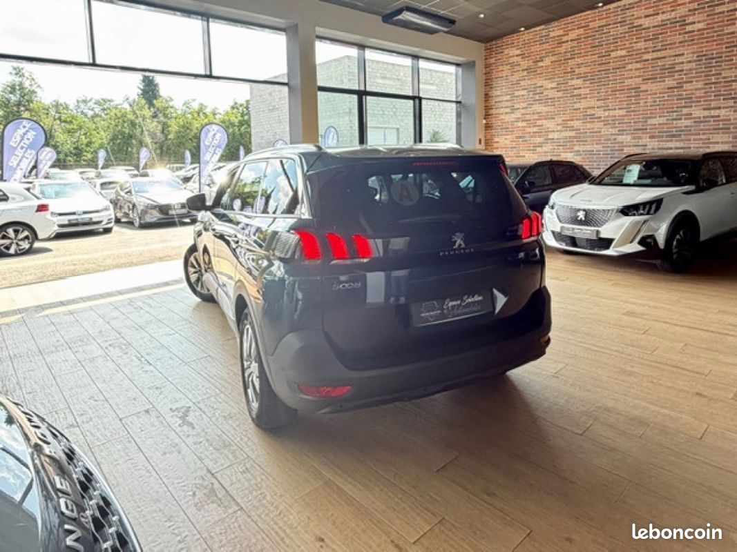 PEUGEOT 5008 BlueHDi 130ch SS EAT8 Active 7 PLACES 213 EUROS /MOIS (image 3)